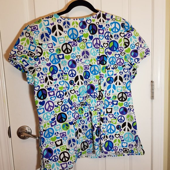 white cross scrub top - Picture 2 of 4